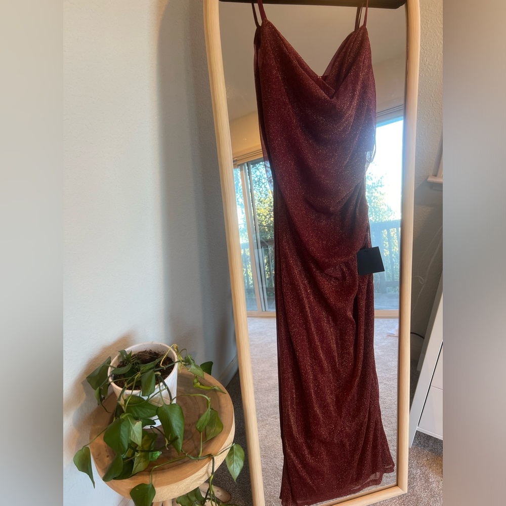 BRAND NEW, Lulus red/gold cowl neck slip dress
